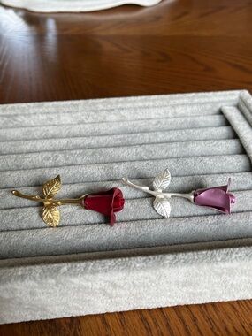 Avon Set of 2 Matte Pink and Red Rose Enamel Brooches/Pins